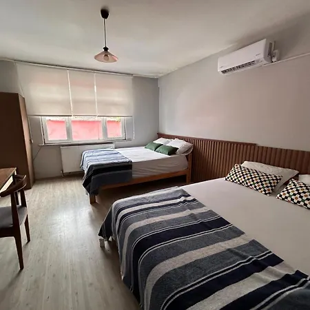 I1 House Apartment *