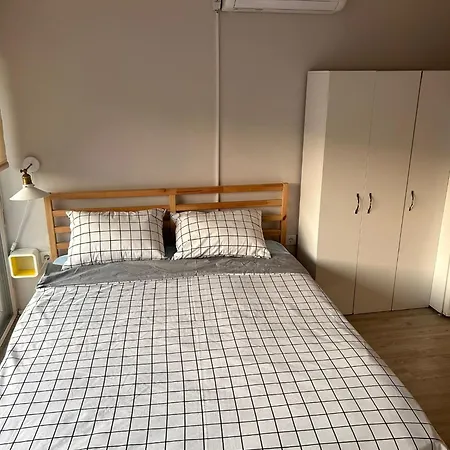 I1 House Apartment *