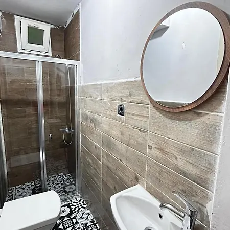 I1 House