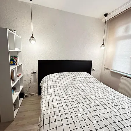 I1 House *