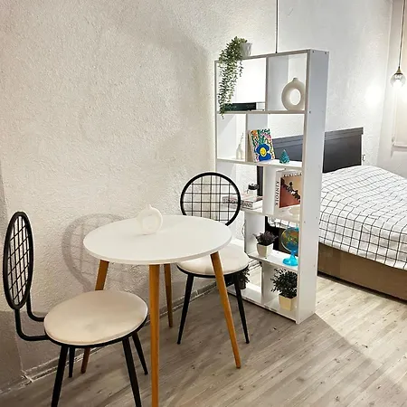 I1 House Apartment