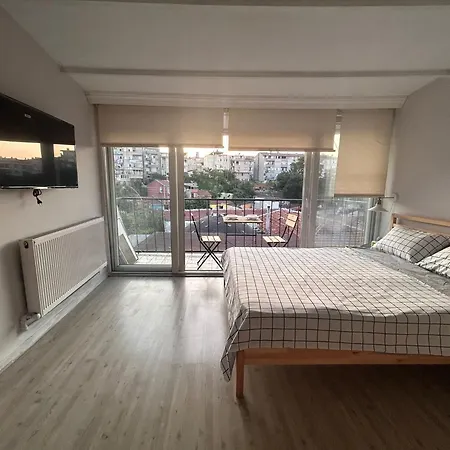 Apartment I1 House